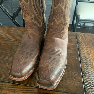 Justin Boots- Brown